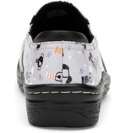 Moxy Women's Shoes US Cartoon Puppy Patent $32.50 Mules & Clogs